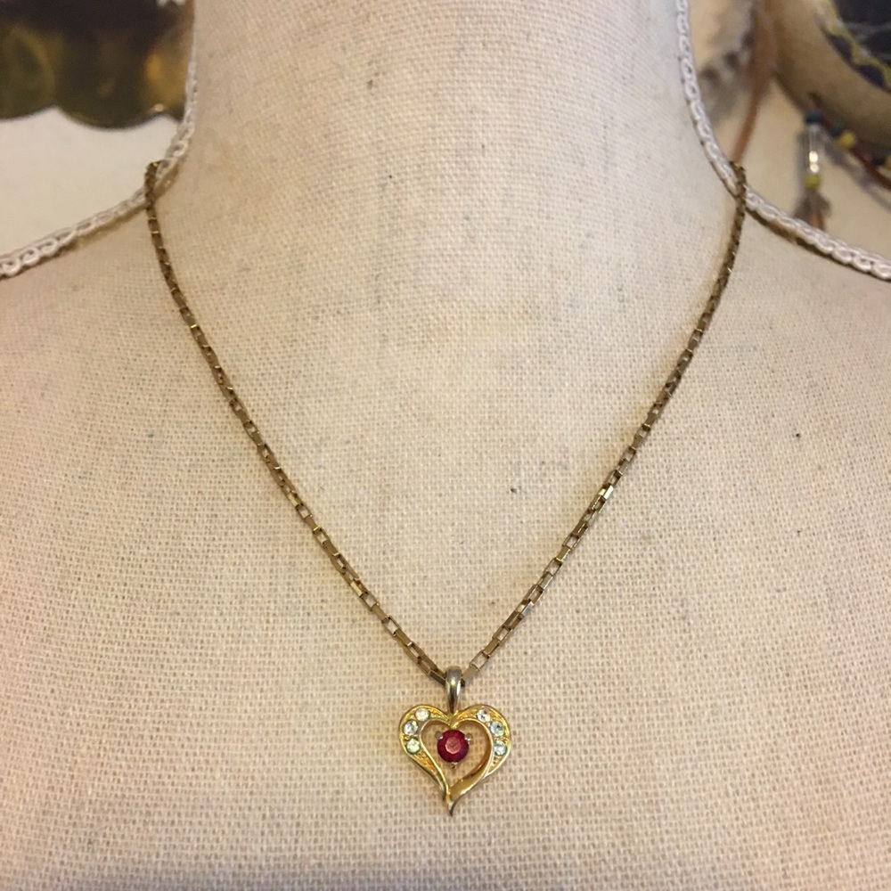 Vintage crystal heart gold tone box chain necklace